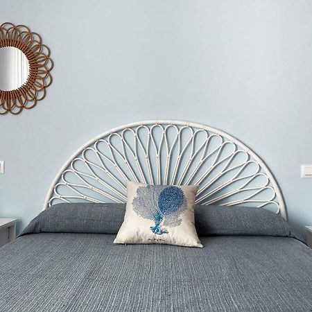 Blue Marina - Terraza, Piscina Y Wifi Gratis Apartment โรเซส ภายนอก รูปภาพ