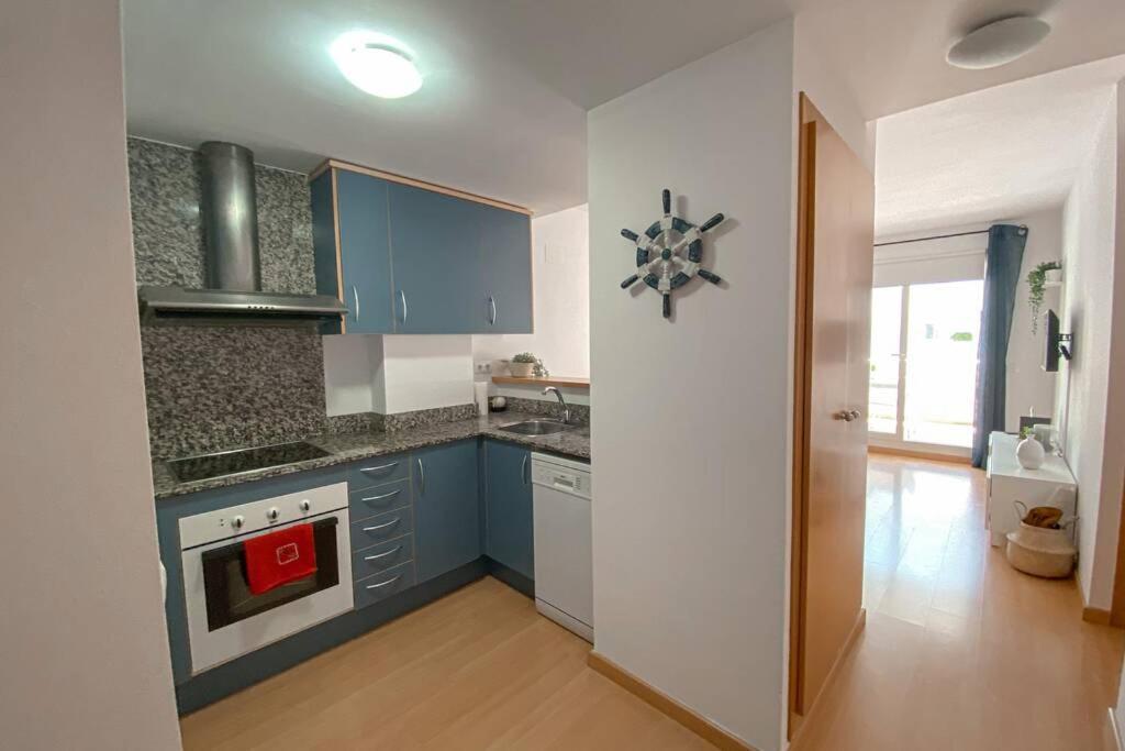 Blue Marina - Terraza, Piscina Y Wifi Gratis Apartment โรเซส ภายนอก รูปภาพ