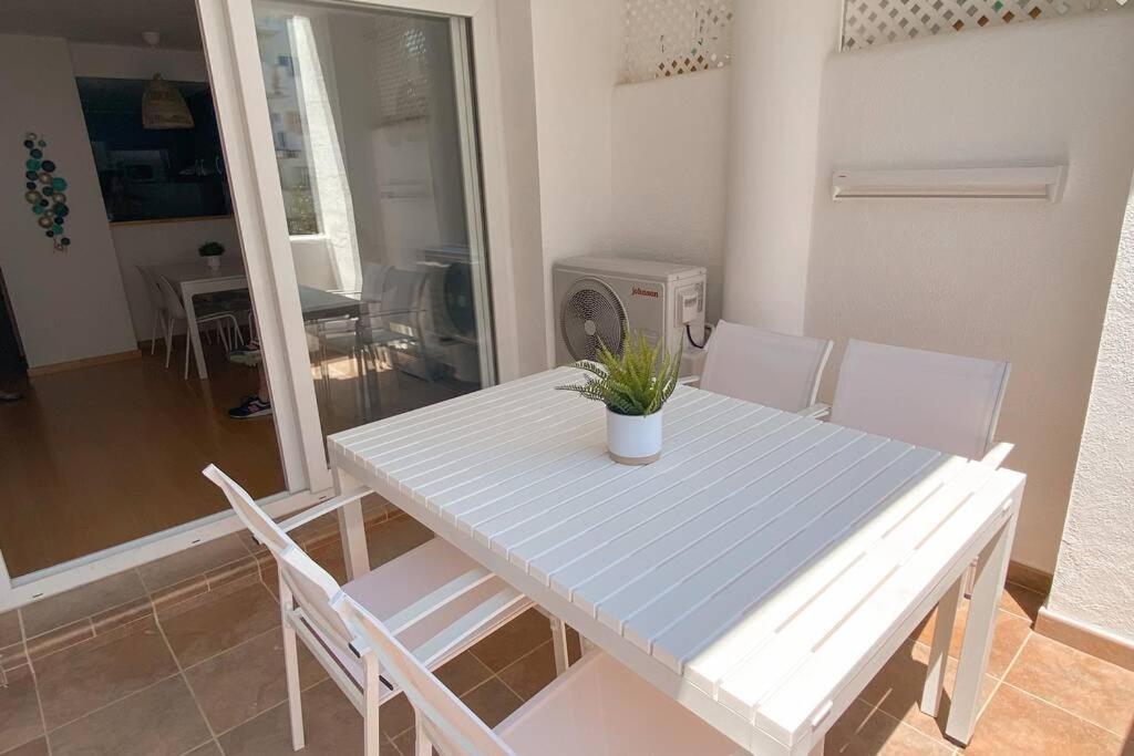Blue Marina - Terraza, Piscina Y Wifi Gratis Apartment โรเซส ภายนอก รูปภาพ